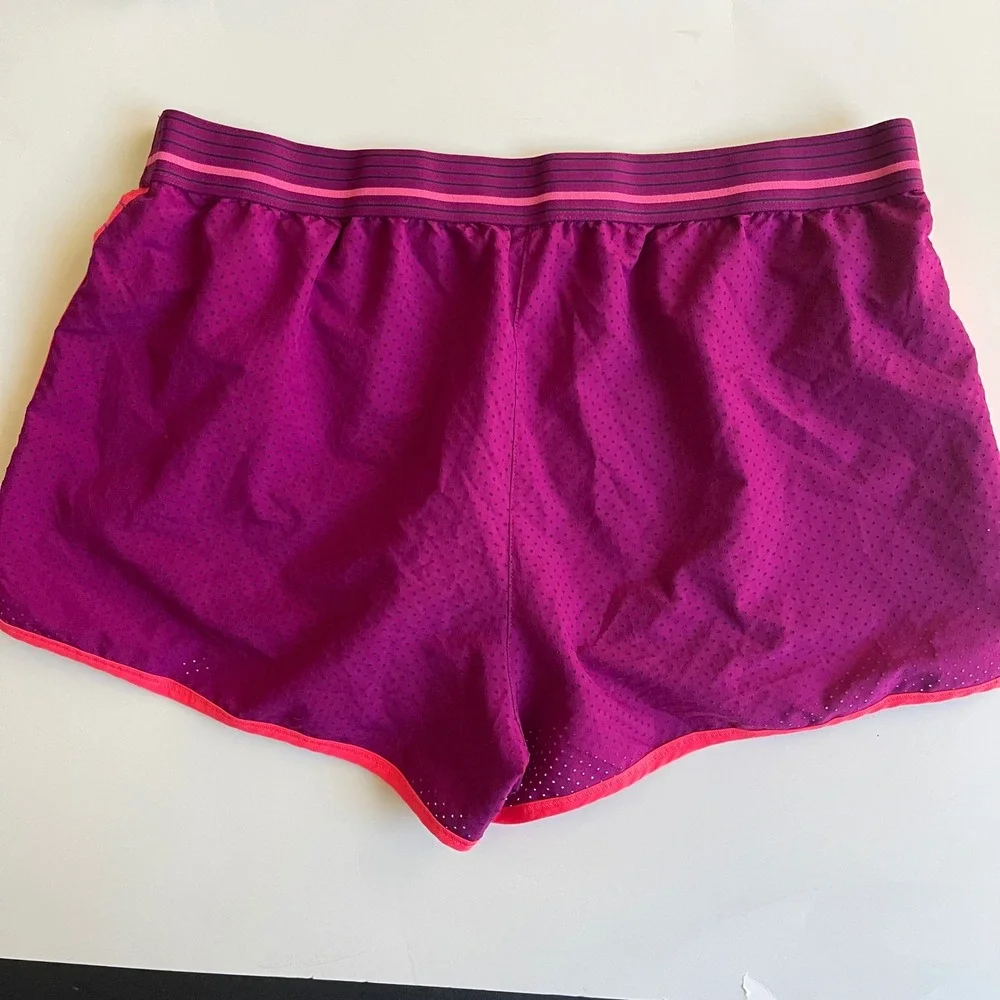Under Armour Running Shorts‎ Womens Large Purple HeatGear Mesh Athletic Gym